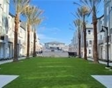 1230 W Bushell - Photo Thumbnail 26