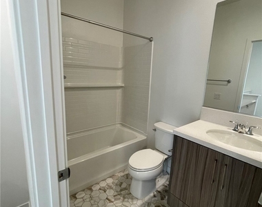 1230 W Bushell - Photo Thumbnail 17