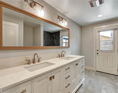 629 S Yorba - Photo Thumbnail 13