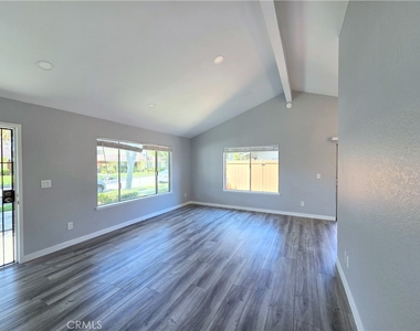 16806 Judy Way - Photo Thumbnail 4