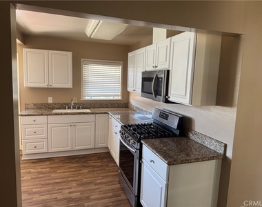 1022 E Erna - Photo Thumbnail 8