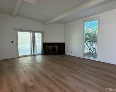 624 Maertin Lane - Photo Thumbnail 3
