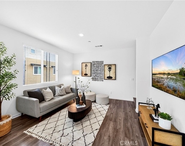 156 N Orange - Photo Thumbnail 17
