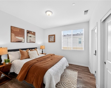 156 N Orange - Photo Thumbnail 23