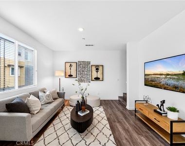 156 N Orange - Photo Thumbnail 15