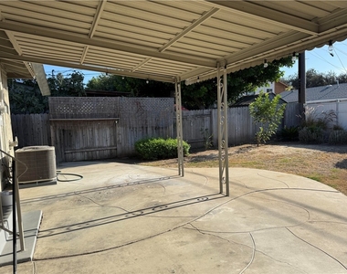 309 Russell - Photo Thumbnail 9