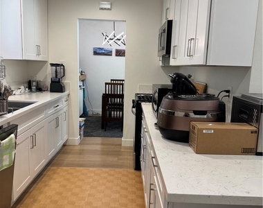 309 Russell - Photo Thumbnail 3