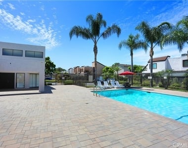 1693 S Heritage - Photo Thumbnail 15