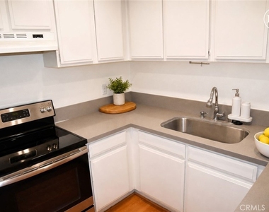 22733 Lakeway - Photo Thumbnail 8