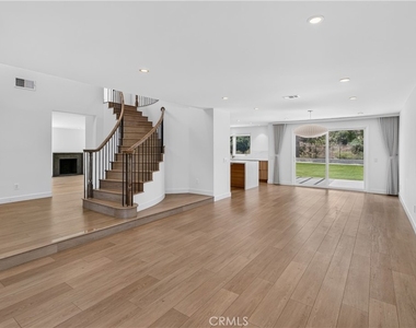 2423 Joel Drive - Photo Thumbnail 9