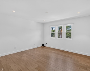 2423 Joel Drive - Photo Thumbnail 31
