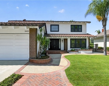 2423 Joel Drive - Photo Thumbnail 3