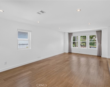 2423 Joel Drive - Photo Thumbnail 11