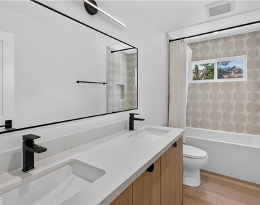 2423 Joel Drive - Photo Thumbnail 33