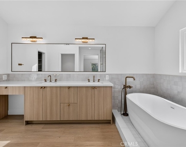 2423 Joel Drive - Photo Thumbnail 27