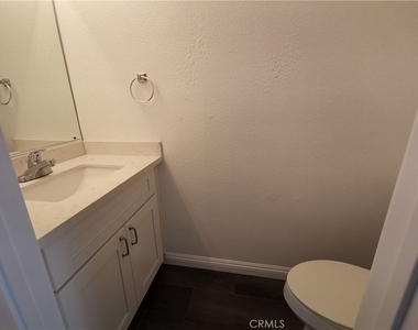 926 W Philadelphia Street - Photo Thumbnail 4
