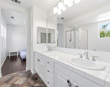 2043 Owens Drive - Photo Thumbnail 8