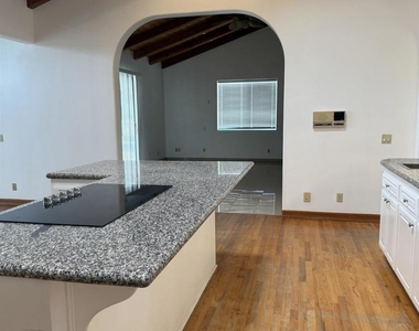 1555 Willow Glen Dr. - Photo Thumbnail 3