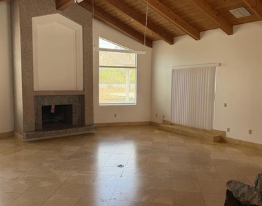 1555 Willow Glen Dr. - Photo Thumbnail 2