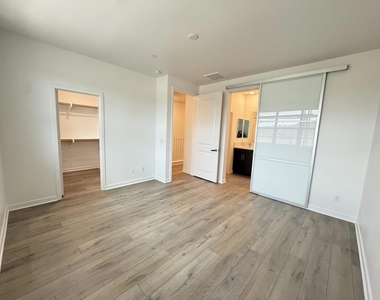 10472 San Diego Mission Rd Road - Photo Thumbnail 18