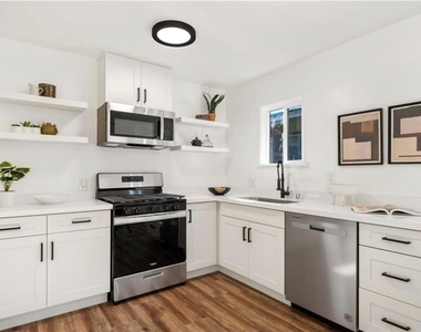 5538 Linden Avenue - Photo Thumbnail 2