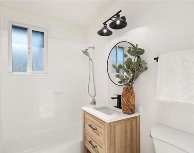 5538 Linden Avenue - Photo Thumbnail 6