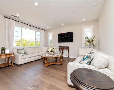 32464 Old Sage Dr - Photo Thumbnail 4