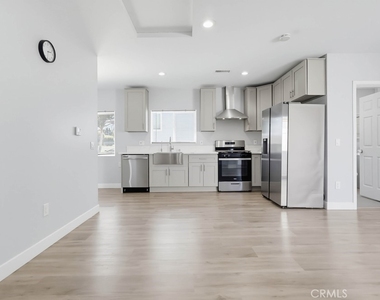 15813 Rosalita Drive - Photo Thumbnail 13