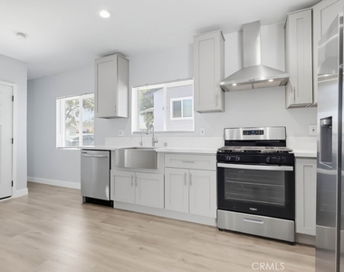 15813 Rosalita Drive - Photo Thumbnail 7