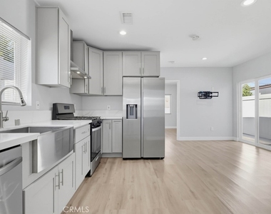 15813 Rosalita Drive - Photo Thumbnail 5