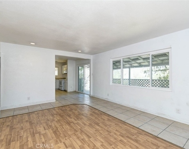28740 Se Williams Drive - Photo Thumbnail 2
