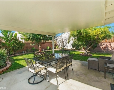 1007 S Cedar Avenue - Photo Thumbnail 14