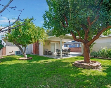 1007 S Cedar Avenue - Photo Thumbnail 16