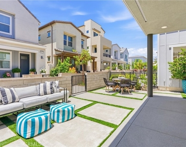 441 Potter Way - Photo Thumbnail 16