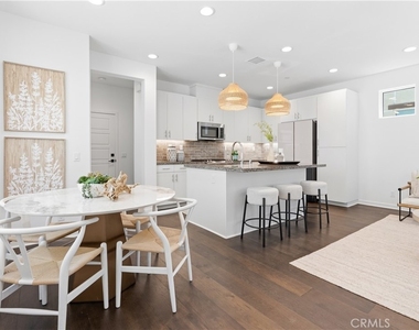 441 Potter Way - Photo Thumbnail 7