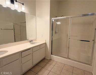 449 Ridgeway - Photo Thumbnail 8