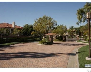 449 Ridgeway - Photo Thumbnail 11