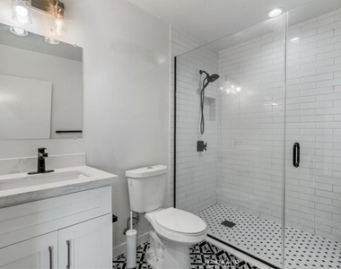 602 Douglas Street - Photo Thumbnail 21