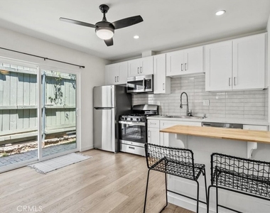 602 Douglas Street - Photo Thumbnail 14