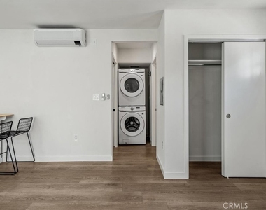 602 Douglas Street - Photo Thumbnail 16