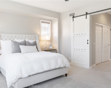 48 Kempton Lane - Photo Thumbnail 15