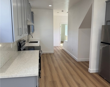 8686 Hastings Cir - Photo Thumbnail 4
