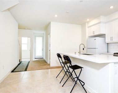 1814 E 1st Street - Photo Thumbnail 13
