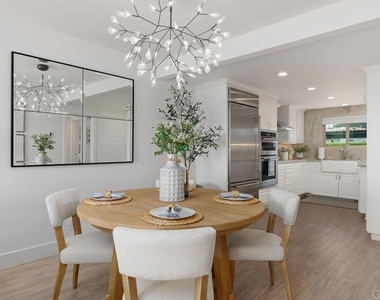 640 W Solana Circle - Photo Thumbnail 3