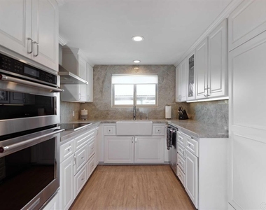 640 W Solana Circle - Photo Thumbnail 8