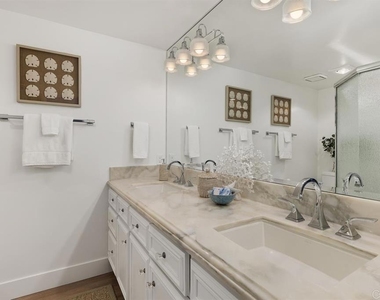 640 W Solana Circle - Photo Thumbnail 15