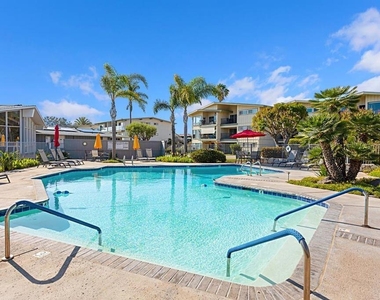640 W Solana Circle - Photo Thumbnail 21