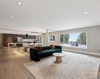 1818 Loyola Drive - Photo Thumbnail 6