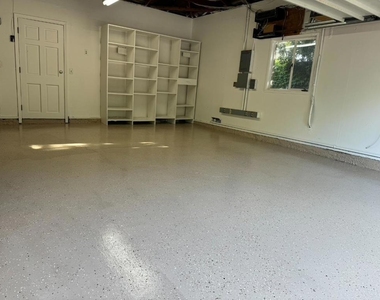 101 Sleeper Avenue - Photo Thumbnail 27