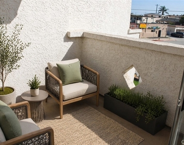 260 E Beverly Boulevard - Photo Thumbnail 14